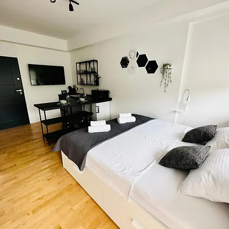 Apartment Clouds Ciovo - 20 Meters From Copacabana *